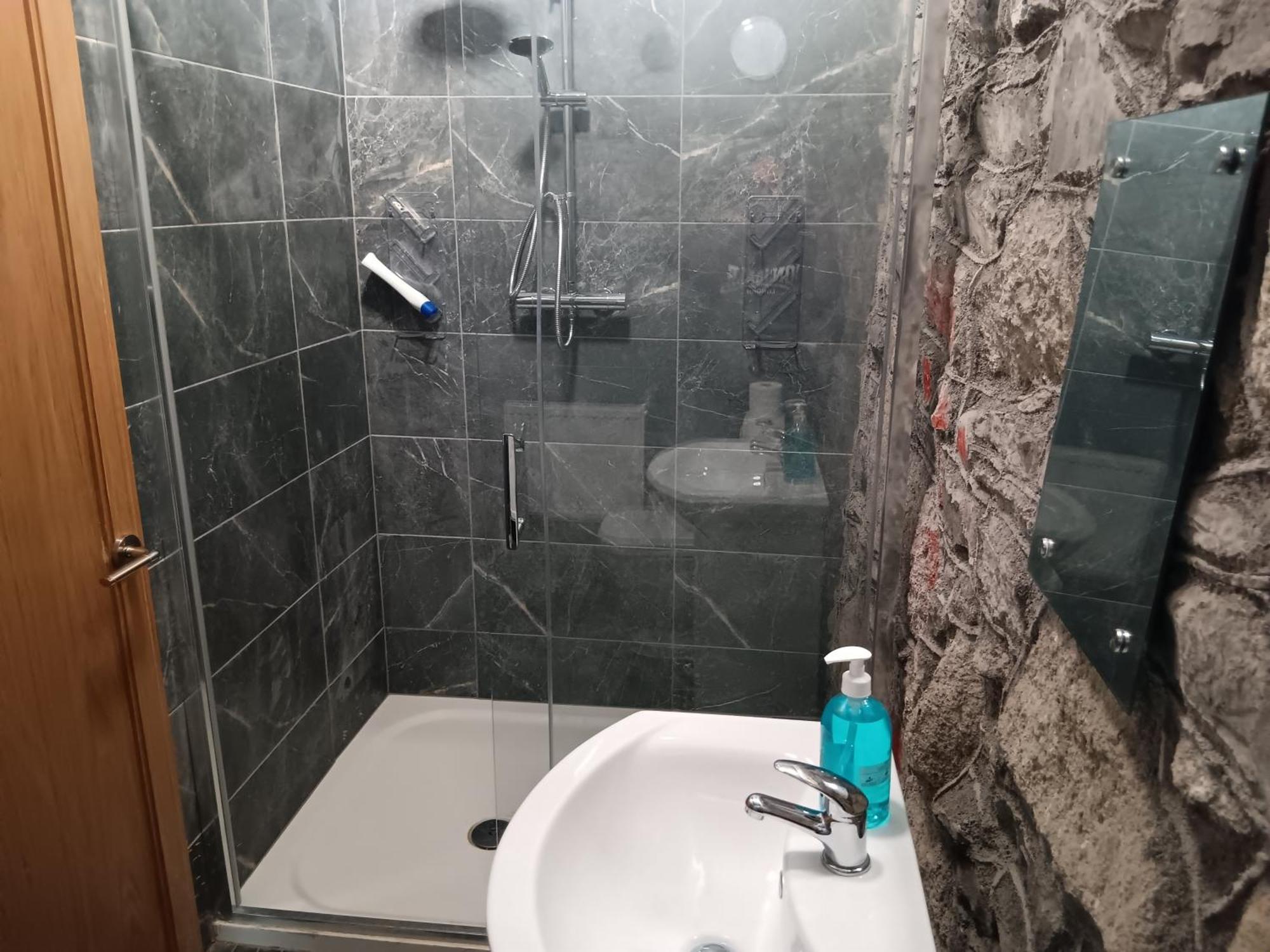 Matty'S Pub - Apartment'S Carlow Quarto foto